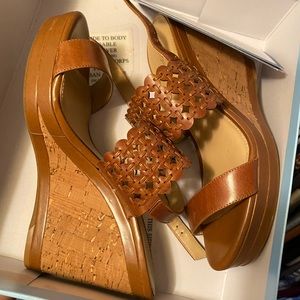 Adorable brown wedges - snag these up for spring!